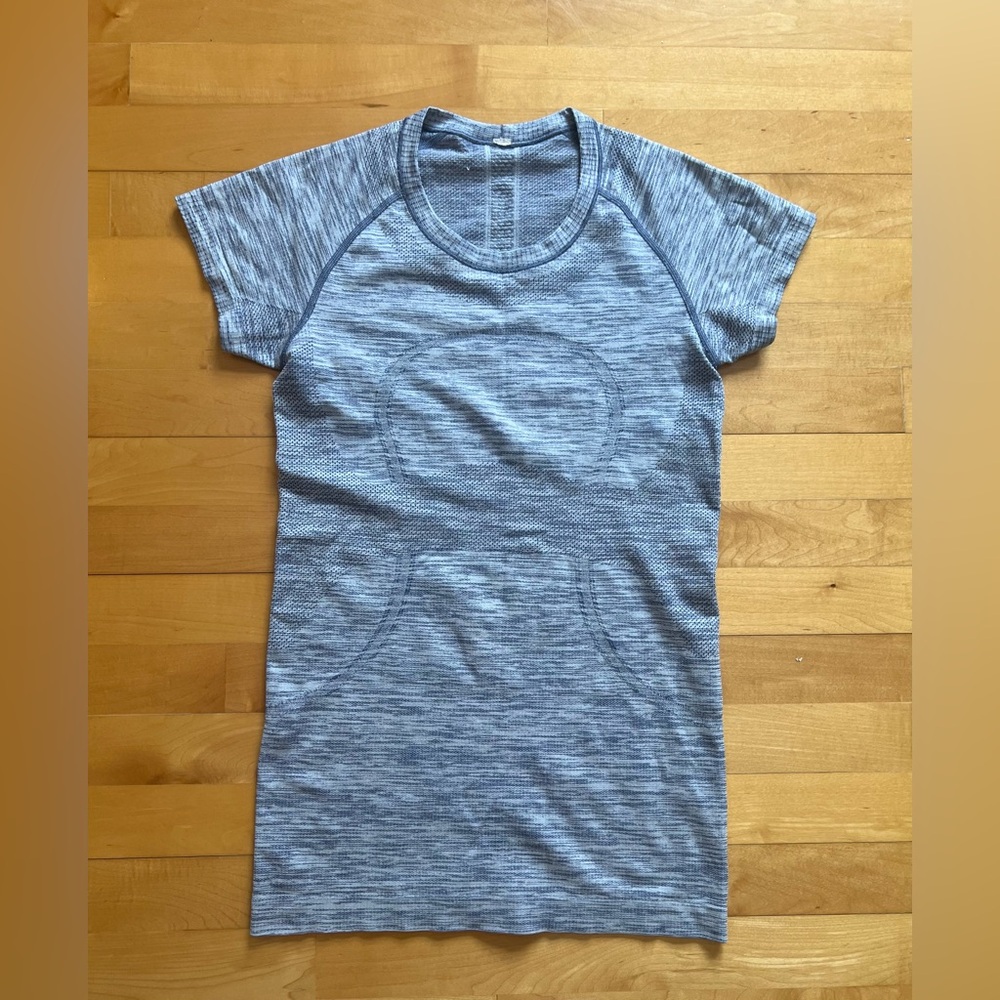 lululemon swiftly tech short sleeves size 6